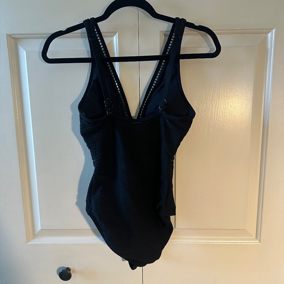 NWT Sea Level Australia Honeycomb Spliced One Piece - Black - Size 4 - Picture 3 of 9
